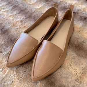 New Aldo light brown flats size 6